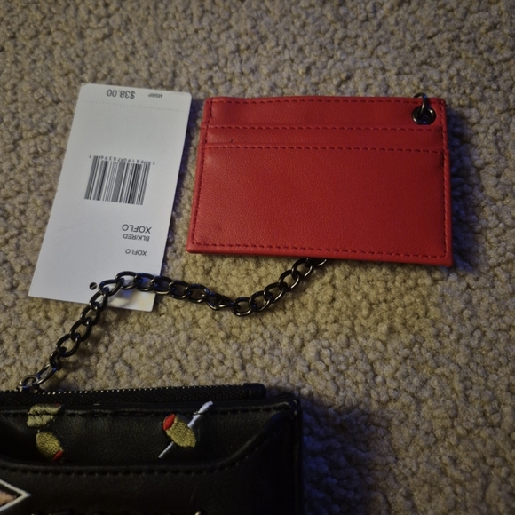 Betsey Johnson Olive Martini Black & Red Valentine Wallet/Wristlet Chain NWT - Picture 3 of 8